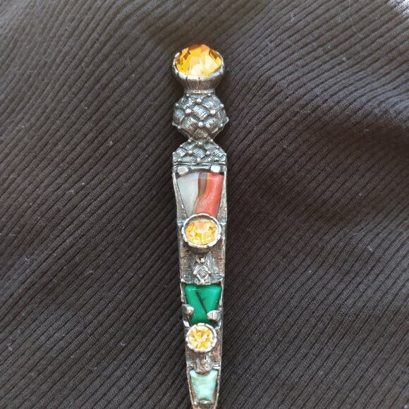 Vintage Dagger Brooch Scottish Sword Dirk Kilt Pin with Semi Precious Stones - Picture 5 of 14